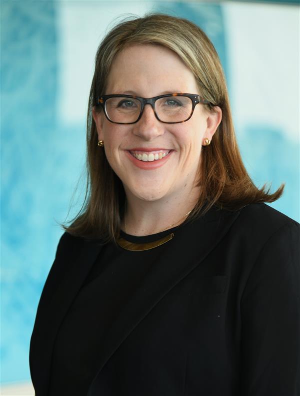Amanda Messinger headshot