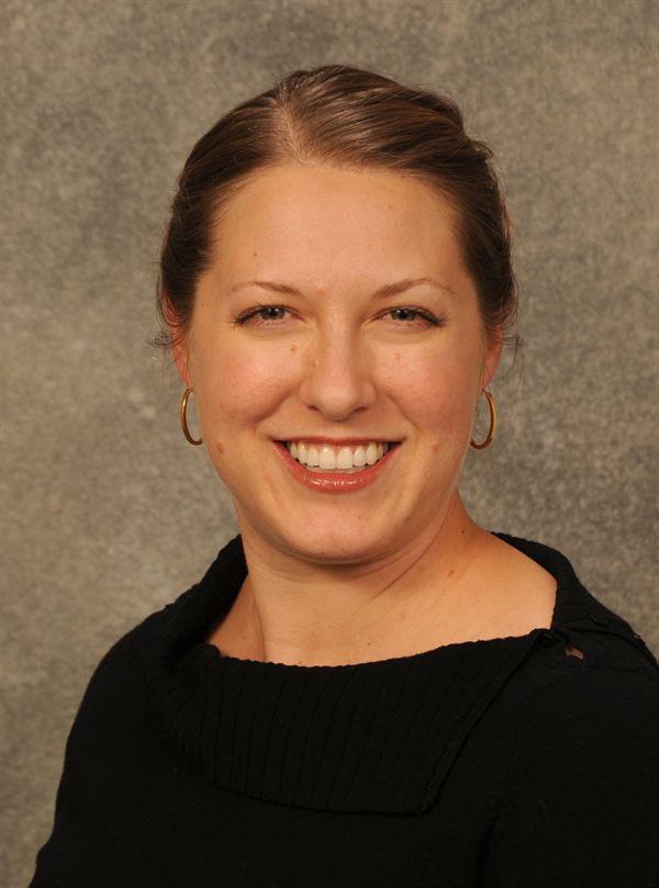 Anne Stratton headshot