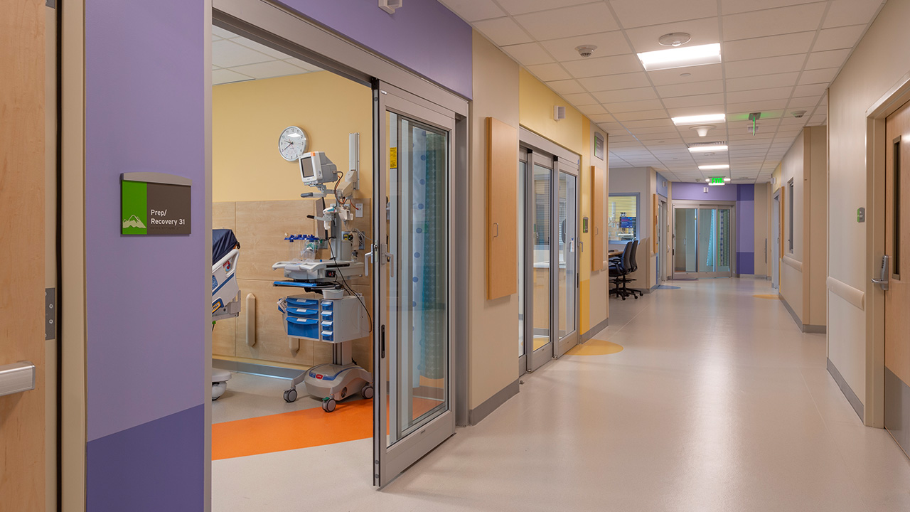 Children's Hospital Colorado, Colorado Springs Surgery Center hallway