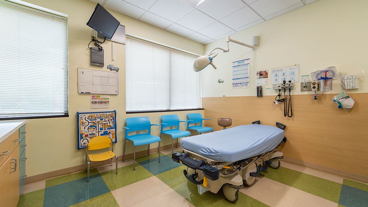 Children's Colorado Outpatient and Urgent Care, Wheat Ridge patient exam room