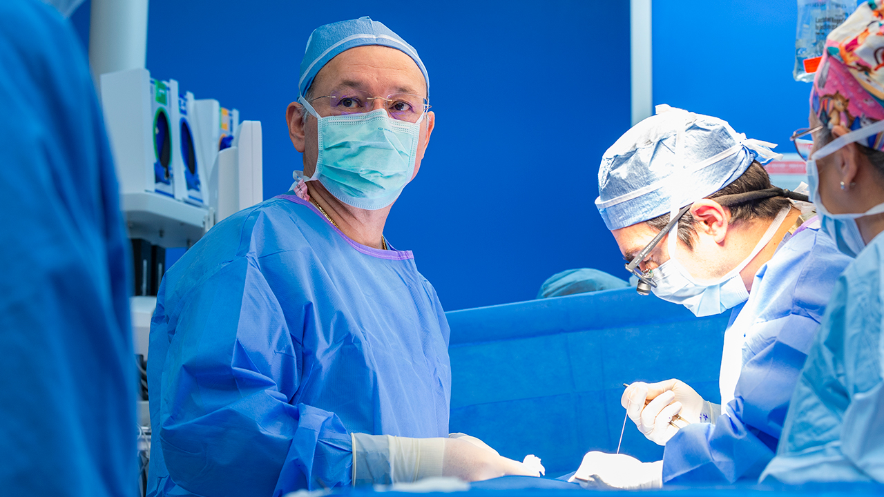 Dr. De La Torre in surgery